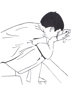 Steg 3 Skyll munnen med vann ved å bruke din høyre hånd, og la vannet være i munnen mens du snurrer det rundt også spytter du det deretter. Gjør dette 3 ganger. 